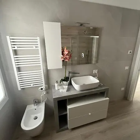 Of Flowers Apartment